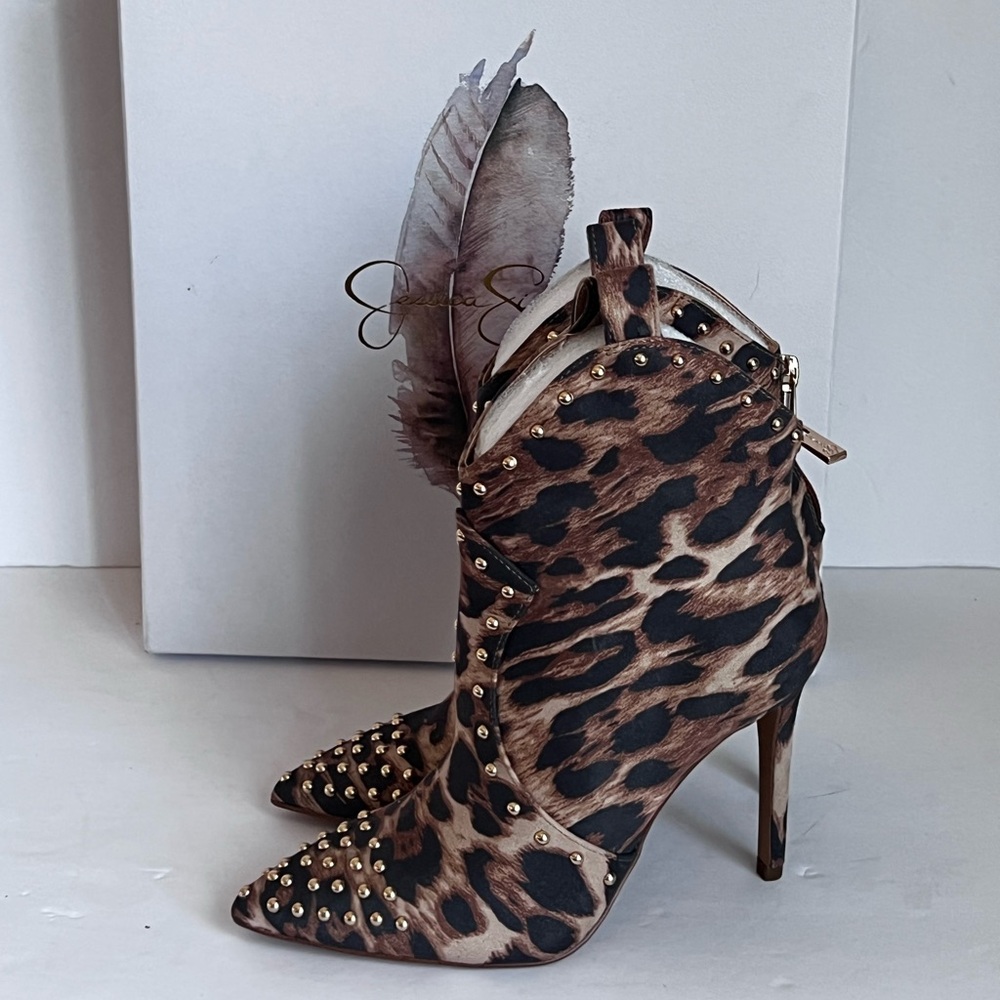 Jessica Simpson Pixillez Women's Studded Ankle Moto Boots Sz 5.5M NEW
